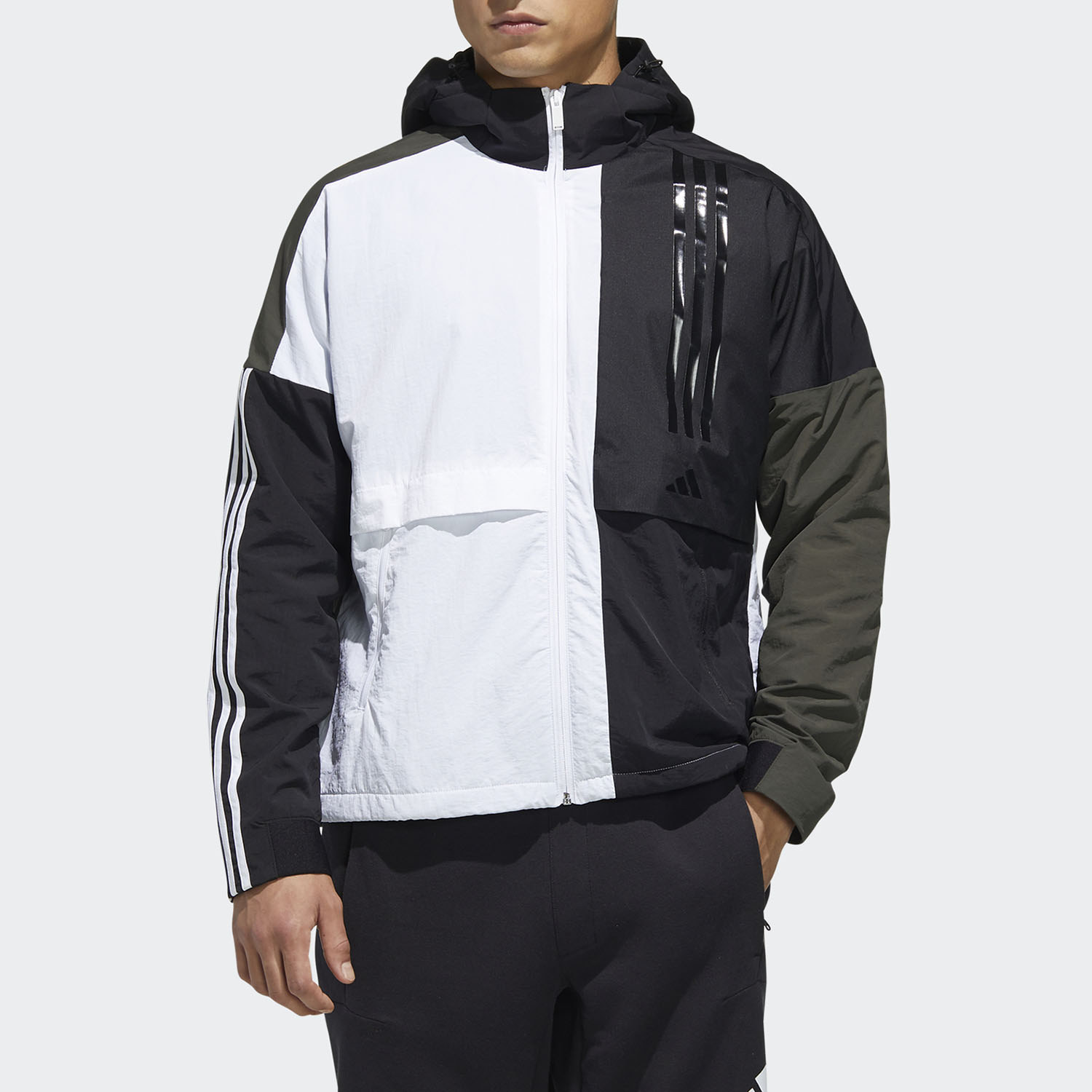 Adidas新款运动外套连帽休闲夹克