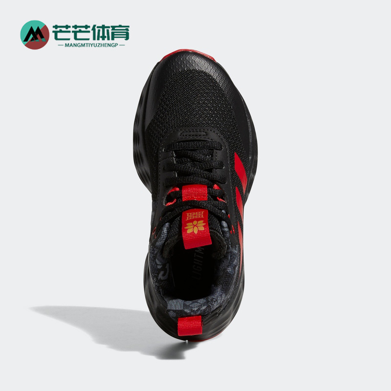 阿迪达斯儿童新年款运动跑步鞋