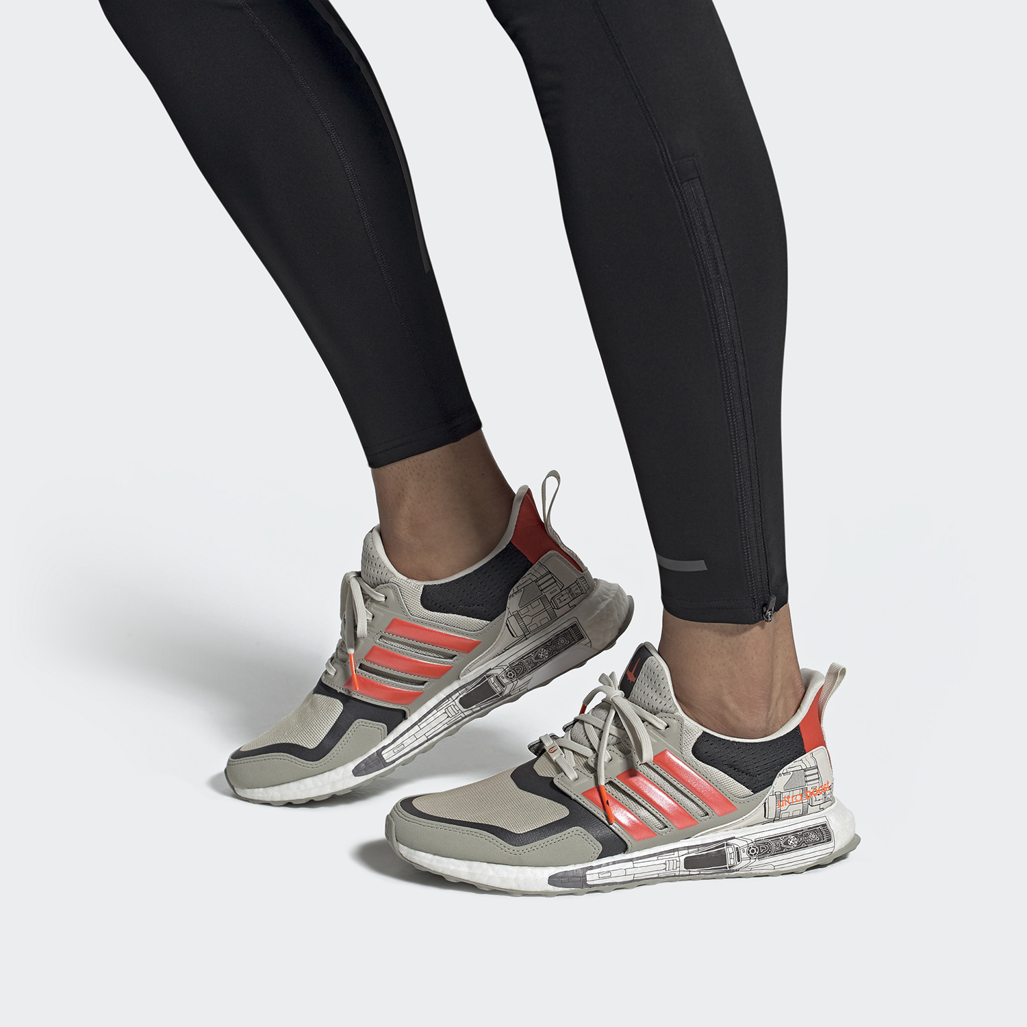 Adidas/阿迪达斯男女通用跑步鞋