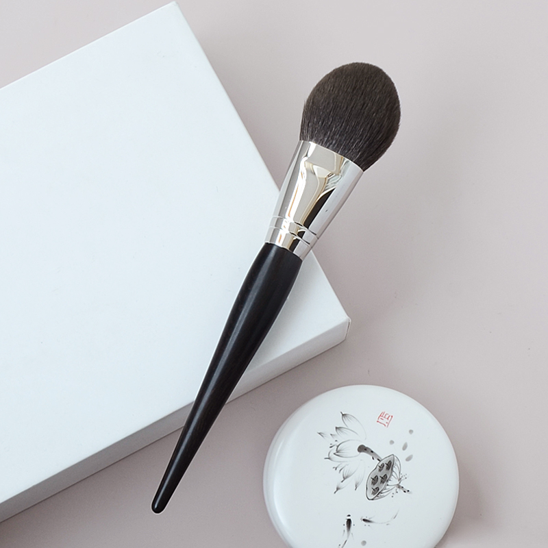 典藏细光锋细节定妆腮红高光刷