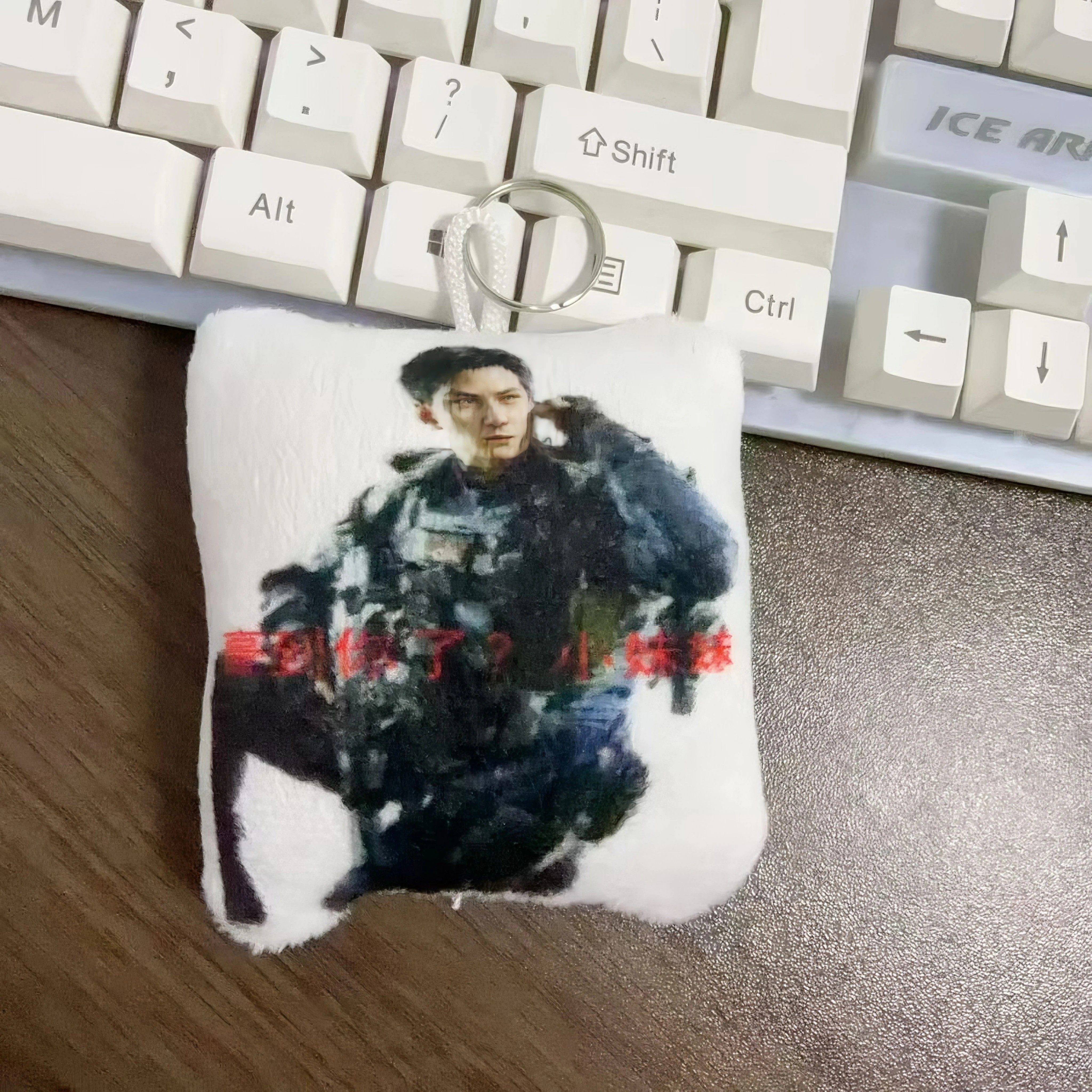 吴彦祖威龙三角洲发毛绒声玩偶