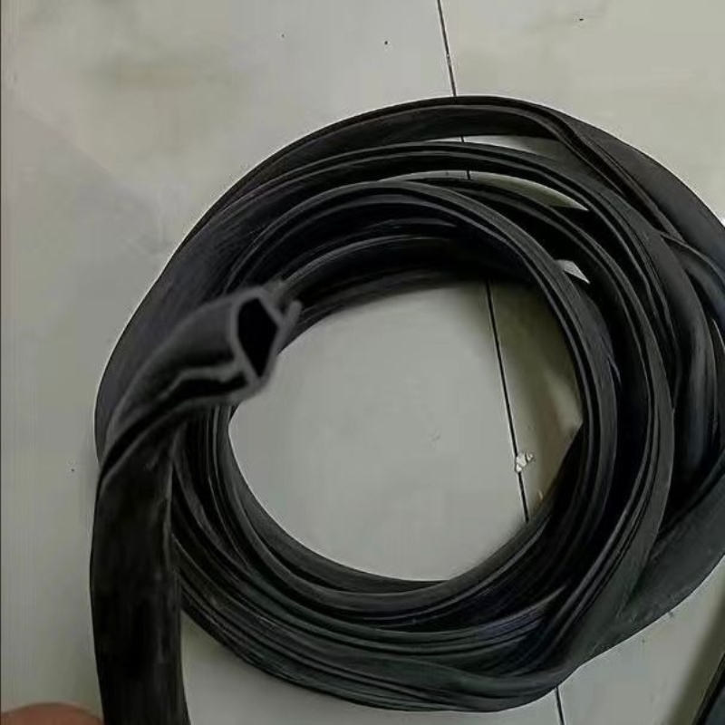 757型皮条防撞条四开密封条门窗阳台移窗中间胶条铝合金防碰条