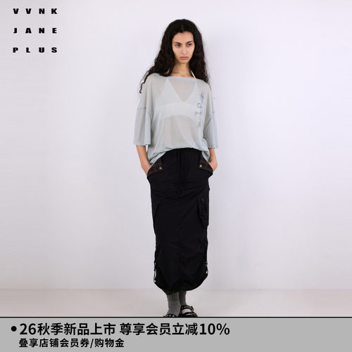 VVNK JANE PLUS2026秋季新款浅蓝斜肩印花微透T恤女J634064312A