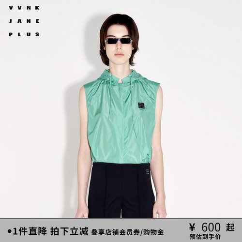 连帽抽绳马甲VVNKJANEPLUS