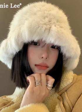 Winnie Lee日本设计师联名款白色兔毛绒渔夫帽子女冬保暖护耳盆帽