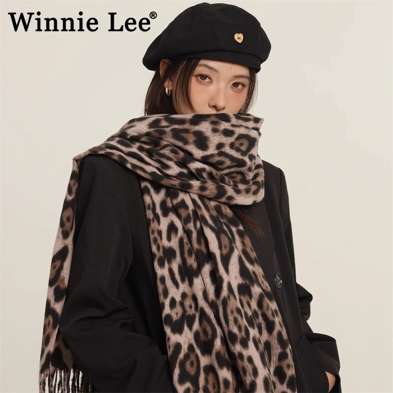 Winnie Lee日本设计师联名款围巾女秋冬季氛围感保暖加厚豹纹围脖