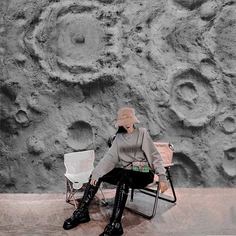 月球表面浮雕墙纸酒吧工业风水泥肌理网红打卡墙直播间高级感壁纸