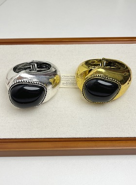 重工复古做旧石头黑树脂手镯夸张高级感开口弹簧手环女98