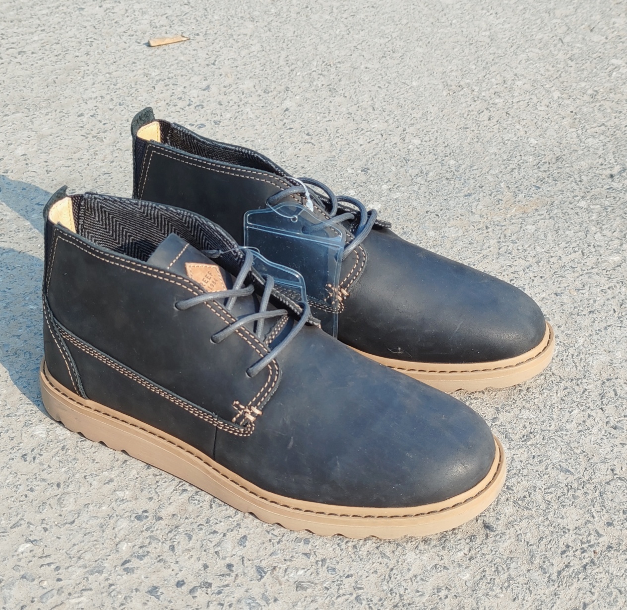 外贸库存鞋 实拍男鞋  黑色 原单瑕疵环保胶易开胶42+45