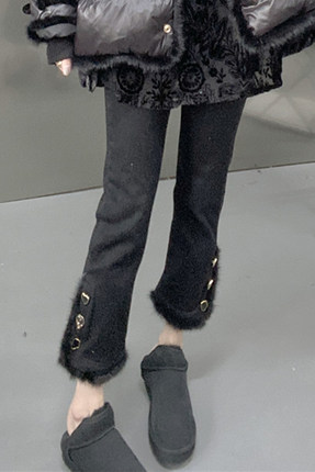 【现货】真水貂毛边加绒牛仔裤女秋冬新款修身显瘦纽扣九分直筒