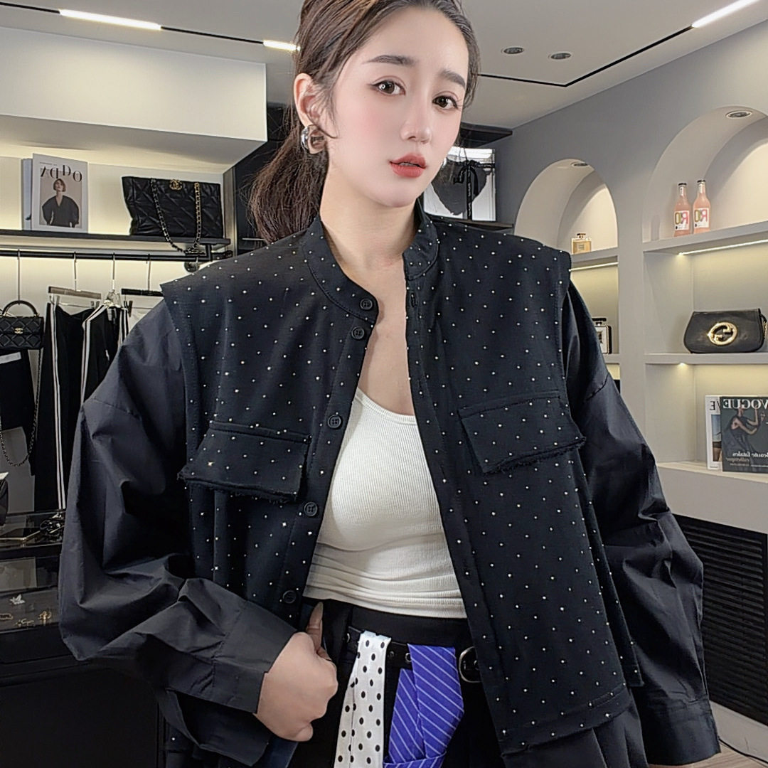外套女2026春季新款欧洲站重工亮钻拼接假两件纯色单排扣长袖上衣