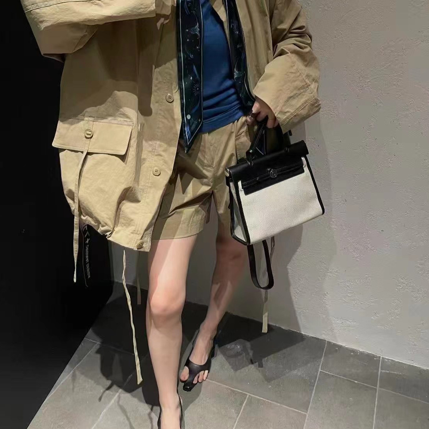 丝巾单排扣长袖外套高腰短裤纯色套装两件套女2026秋季新款欧洲站