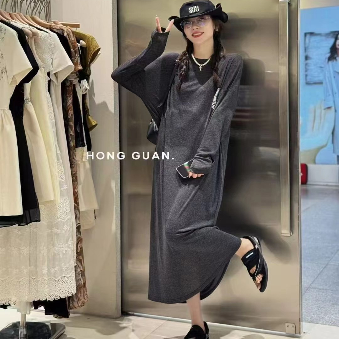 潮流复古梵文连衣裙2025夏季新款长袖T恤裙显瘦宽松连衣裙女