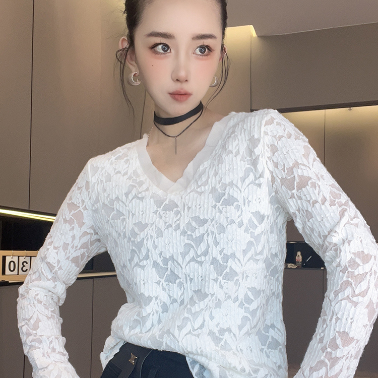 T恤女2025冬季新款法式纯色花朵镂空喇叭袖V领内搭打底衫长袖上衣