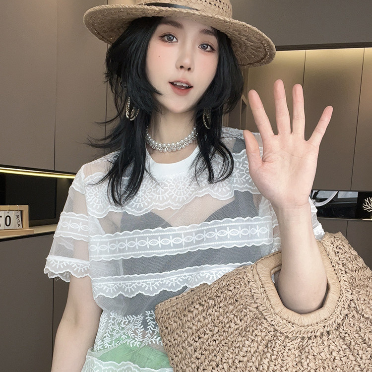 短袖T恤女2026夏季新款简约风纯色薄款蕾丝网纱拼接半袖圆领上衣