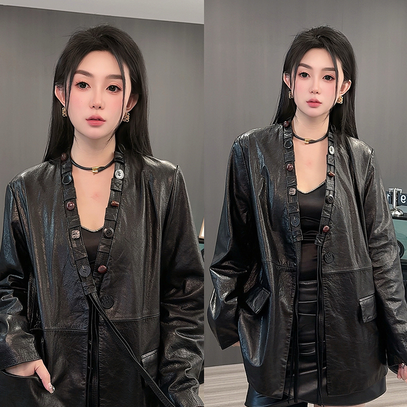 2025秋季新款女士皮衣V领系带中长款真皮西服外套复古真皮上衣