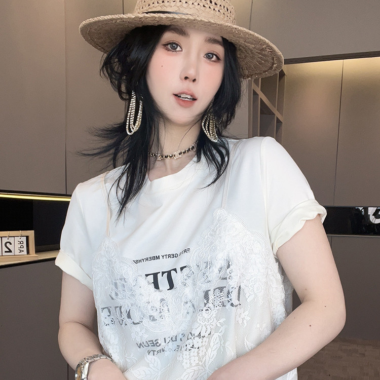 连衣裙女2026春季新款蕾丝拼接假两件字母印花T恤裙圆领短袖裙子