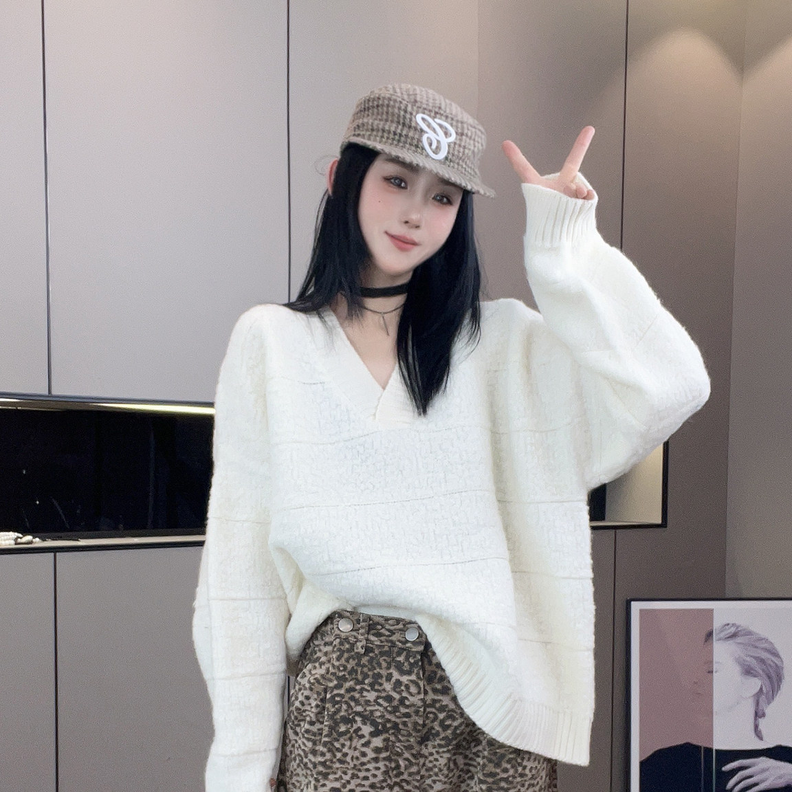 毛衣女2026秋季新款欧洲站宽松中长款纯色V领套头针织衫长袖上衣
