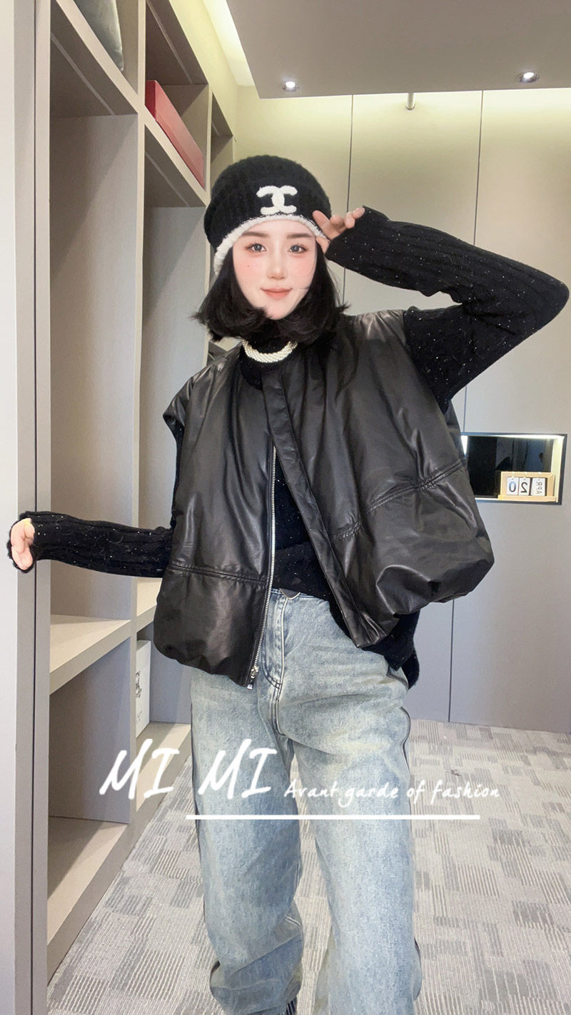 圆领拉链开衫绵羊皮皮衣纯色皮羽绒马甲女2025秋冬新款欧洲站女装