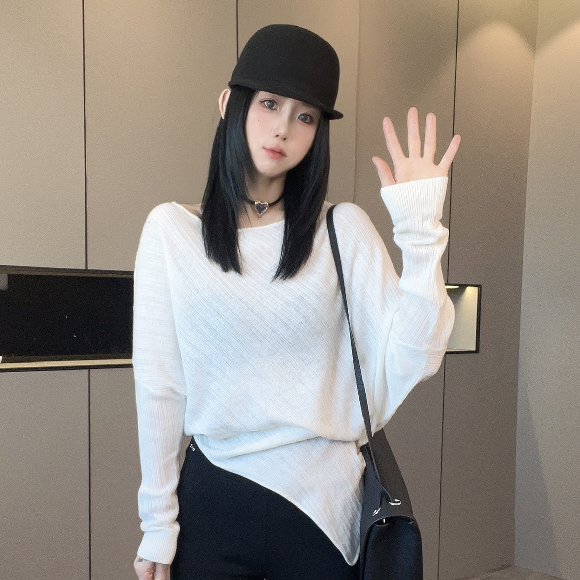 羊毛衫女2026秋季新款欧洲站纯色不规则下摆打底衫露肩长袖上衣