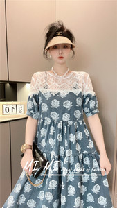 花朵图案网纱拼接钩花镂空短袖牛仔连衣裙女2024秋季新款欧洲站