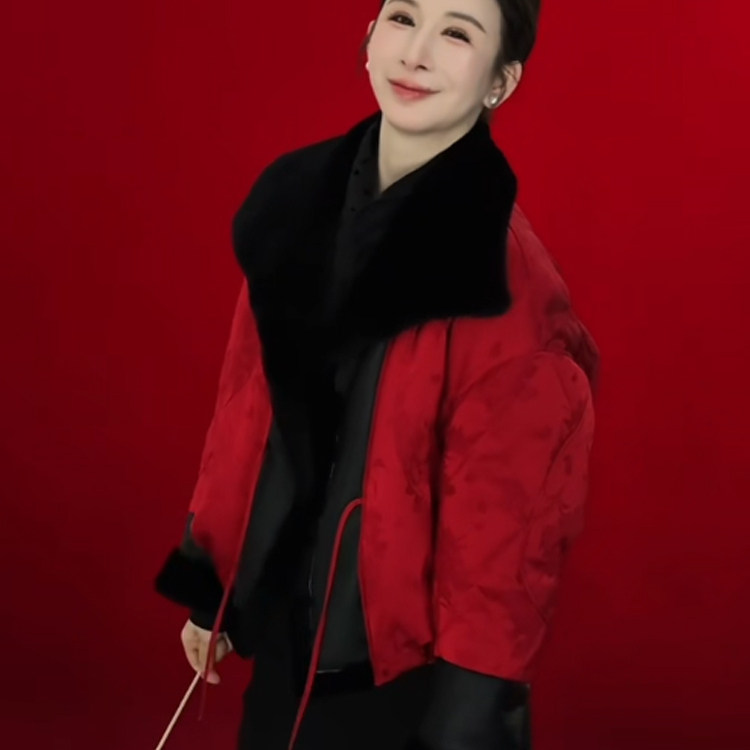 羽绒服女2025冬季新款欧洲站设计师款系带大口袋保暖外套长袖上衣