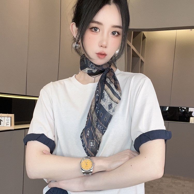 短袖印花丝巾T恤女2026春季新款欧洲站圆领套头打底衫半袖上衣