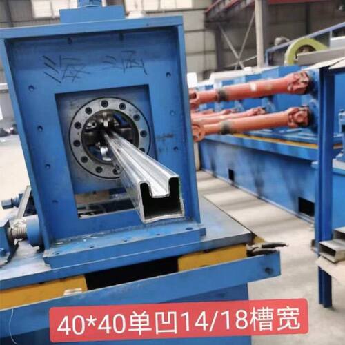 镀锌玻璃卡槽管凹槽管32*32 35*35 凹槽异型方管双槽矩形管护栏u.