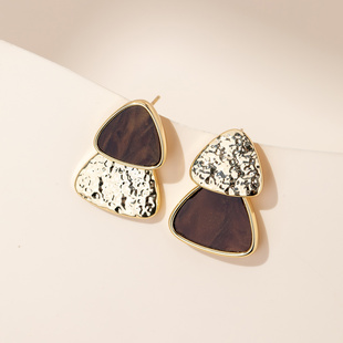 【新品】三角几何耳钉金色耳饰女耳环2025新款爆款高级感耳骨钉