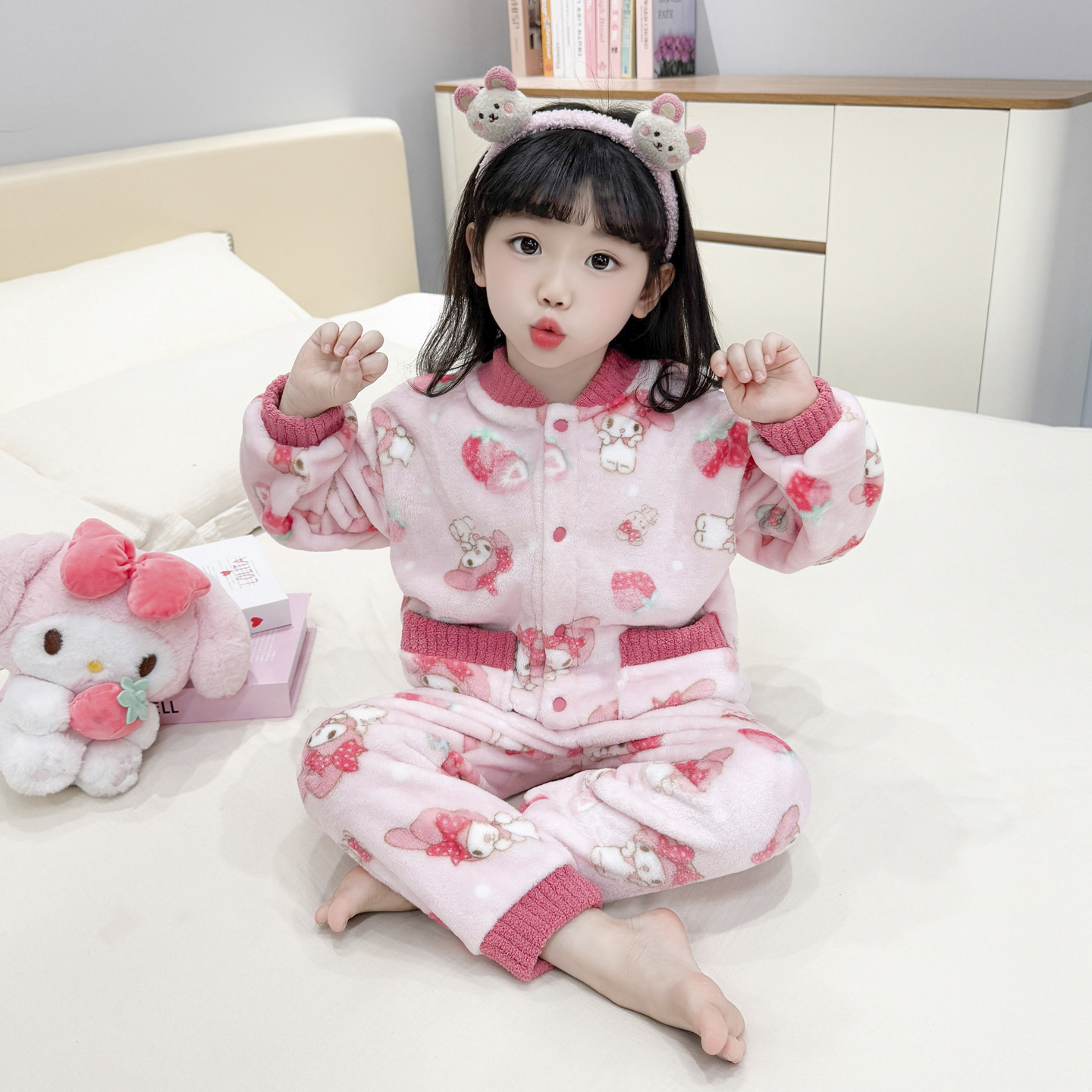 美乐蒂睡衣女儿童秋冬季2025新款宝宝小孩法兰绒珊瑚加绒加厚家居
