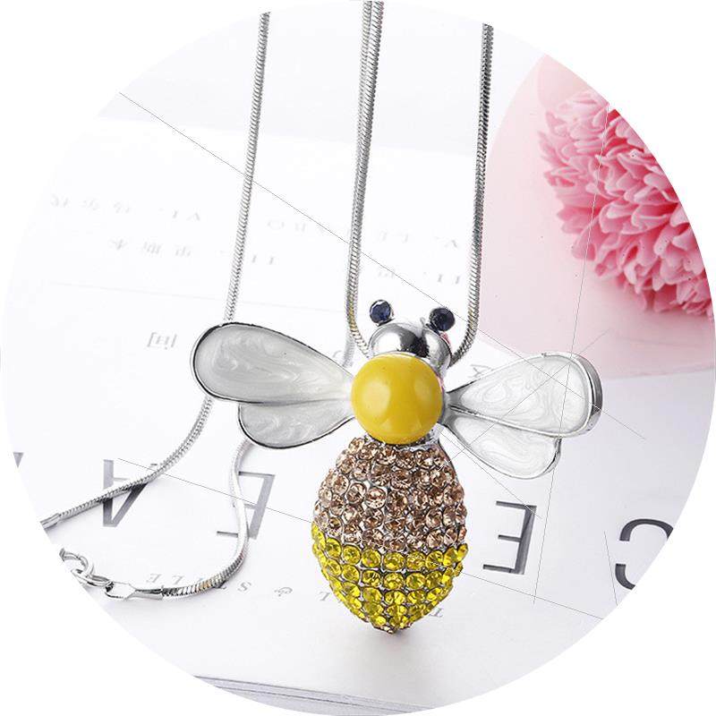 源头韩国时尚可爱小蜜蜂秋冬毛衣链长款项链百搭服饰挂件跨境