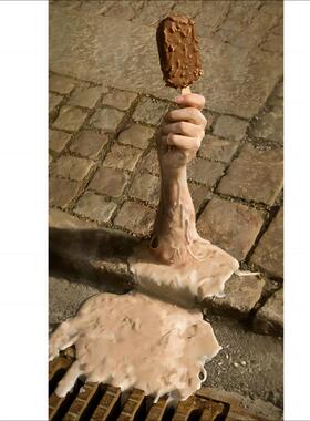 跨境创意棒冰流水融化手拿棒冰树脂工艺品装饰摆件融化的手创意