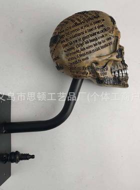 跨境骷髅壁饰摆件摩托车头盔挂饰设计家居庭院摆件树脂工艺品骷髅