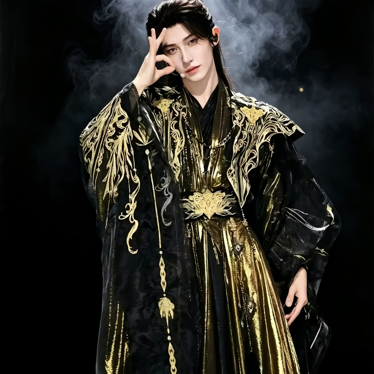 汉服重工刺绣大袖衫古装武侠风