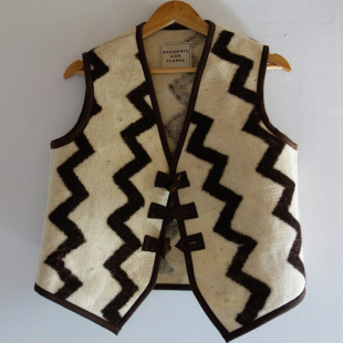 ACF Flores 手工羊毛牛角扣马甲 Con 「Maroon」西班牙Accidente