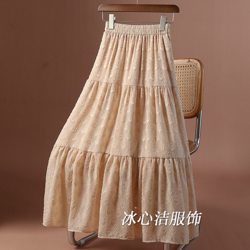 温柔风提花爱心半身裙女2025秋冬新款高腰显瘦大摆白色裙子长裙