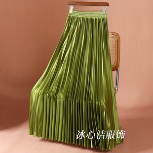 高级感粉色垂感百褶半身裙女2026春季新款光泽感长款裙子长裙半裙