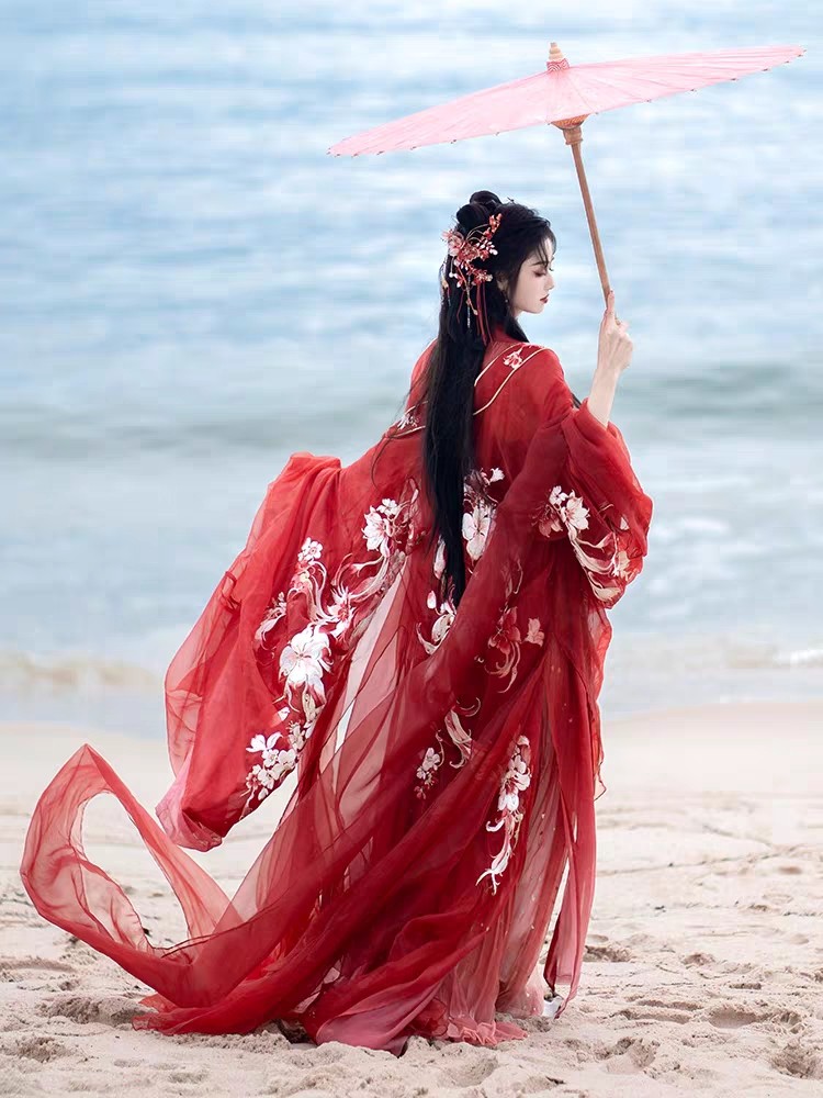 涂七七【锦鲤少女】明制重工刺绣长衫织金马面云肩汉服女中国风｜ホビー 