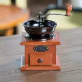 Ручная ручная кофемашина ручной коктейль ретро -кофейная фасоль машины для шлифования домашняя ручная шлифовальная шлифовальная машина.