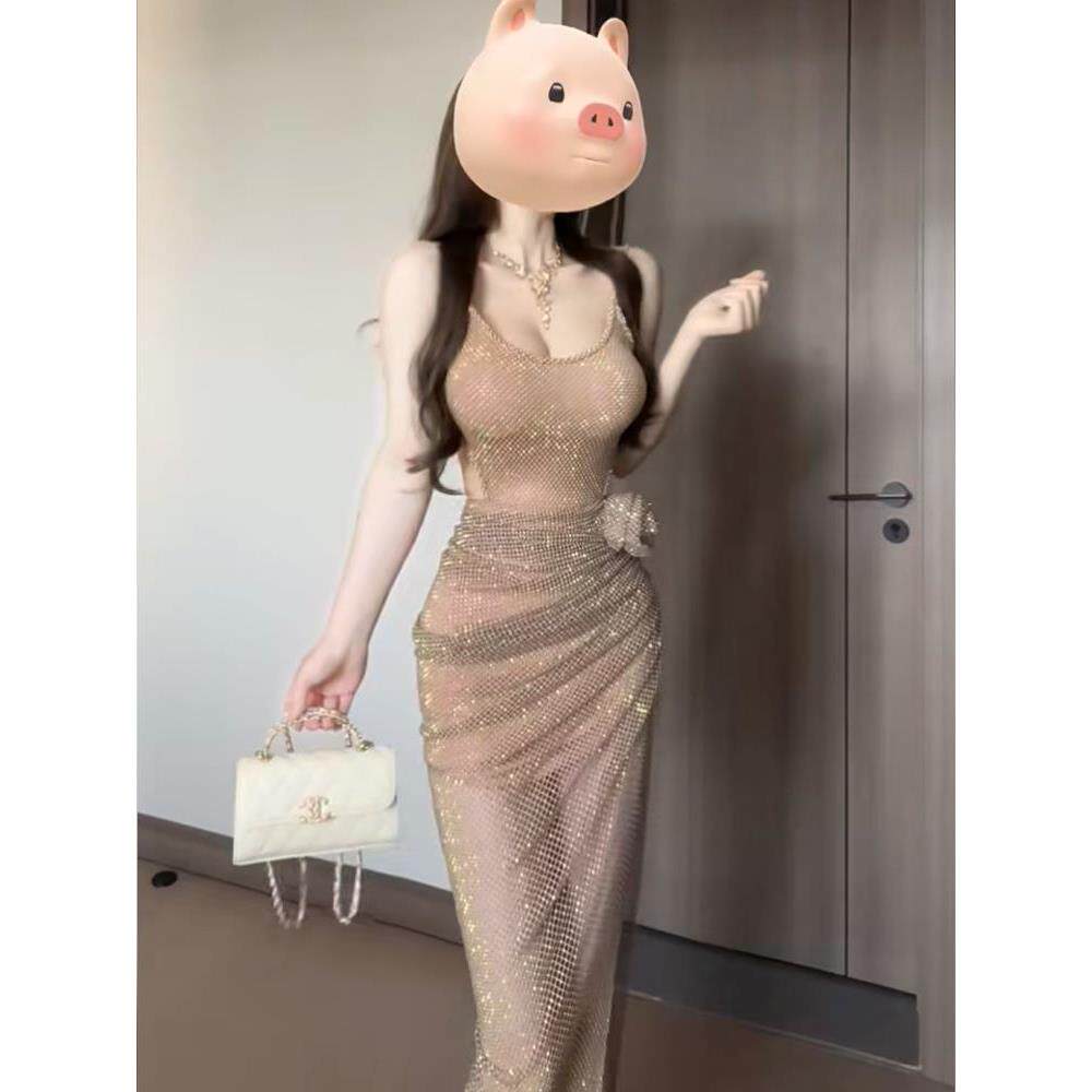 纯欲包度假夏季臀感露背性感长亮片女吊带礼服裙子连衣裙高级海边