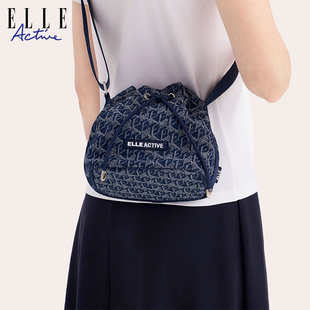 ELLE Active女包抽绳字母满印水桶包高级感便携斜挎包休闲百搭