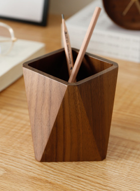 高档笔筒办公室创意精致收纳盒北欧简约桌面摆件学习纪念品文具