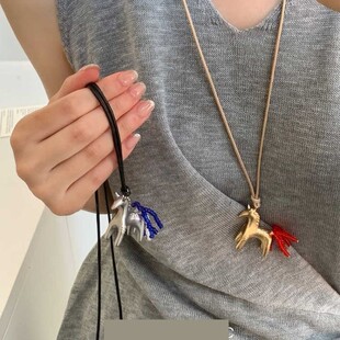 韩系小马桑尼吊坠项链女款小众高级设计感毛衣链时尚长款挂脖配饰