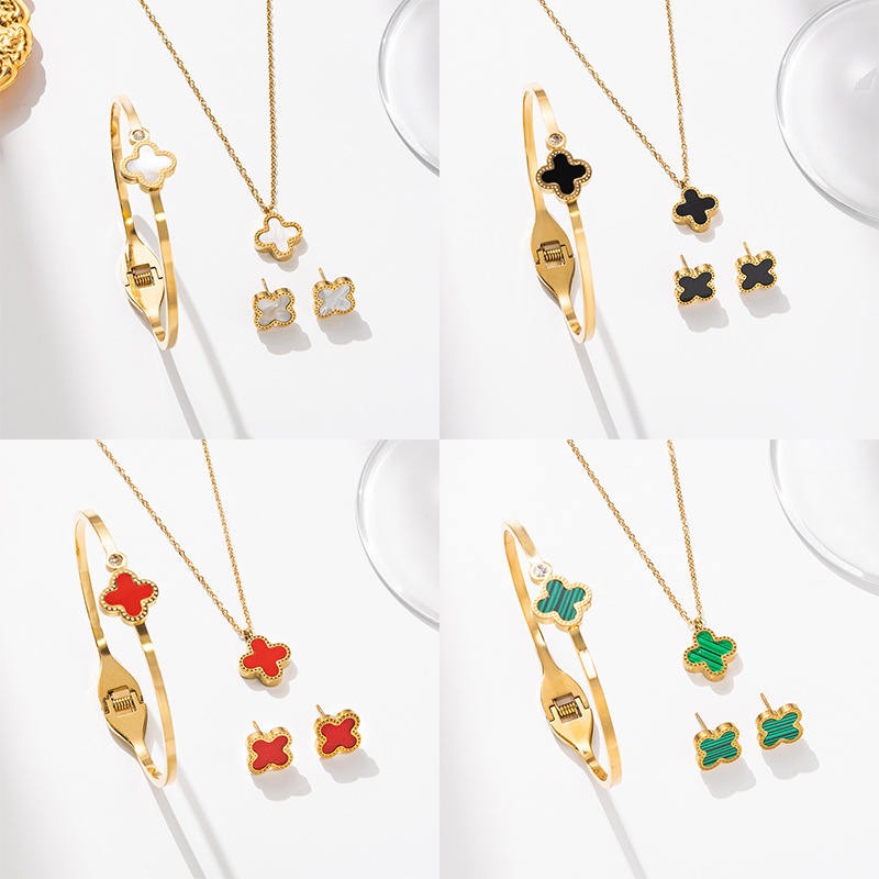 电镀18k金不锈钢四叶草套装时尚百搭项链手镯耳钉三件套