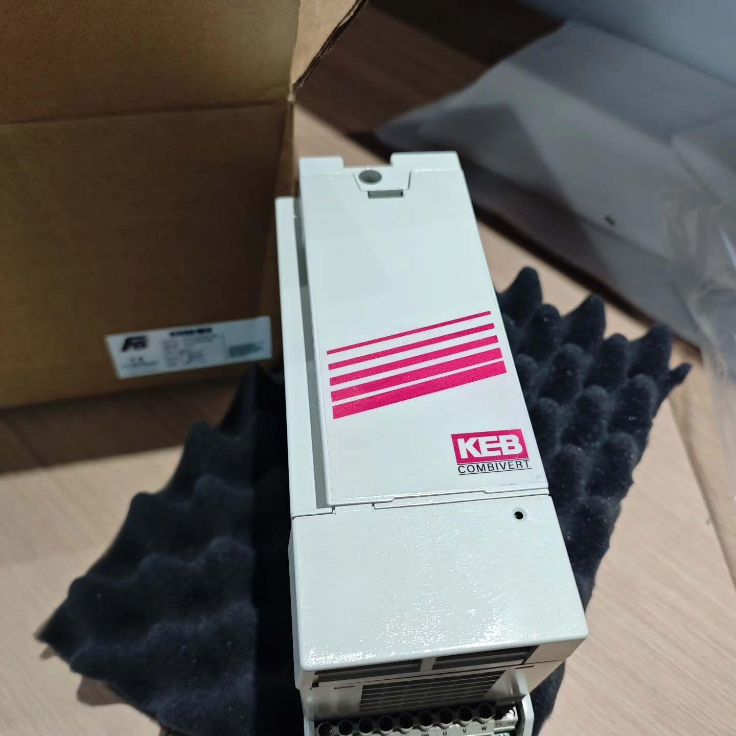 议价14.F5.G1D-YP00 KEB变频器 7.5KW 400V维修