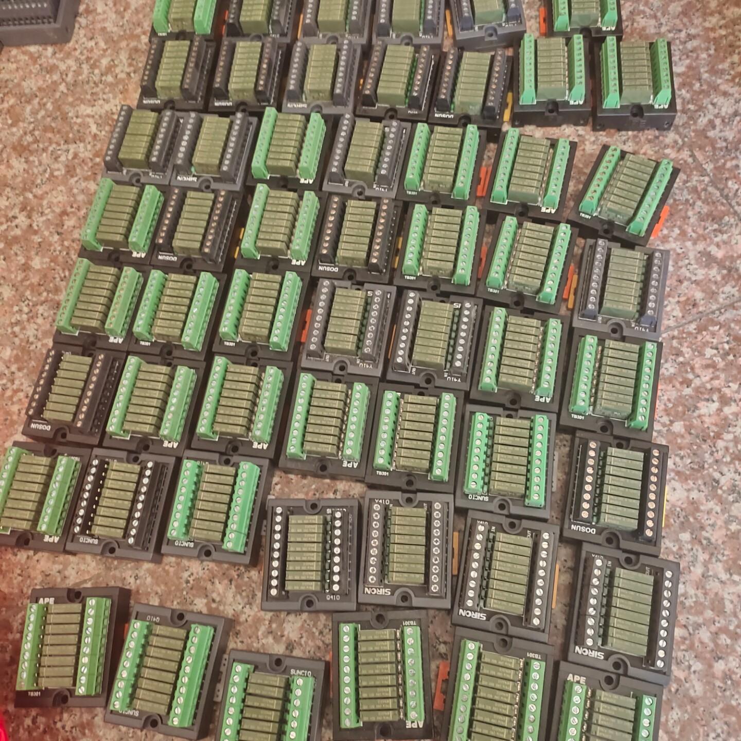 议价D410 Y410 8位继电器 DOSUN SIRON 工控接线模块维修