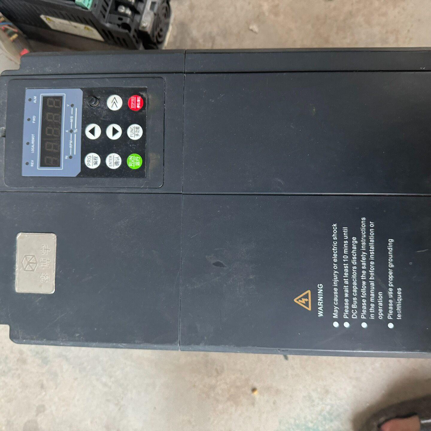 议价XBYV680-011G/015P3 鑫博宇变频器 工业调速工控装置维修