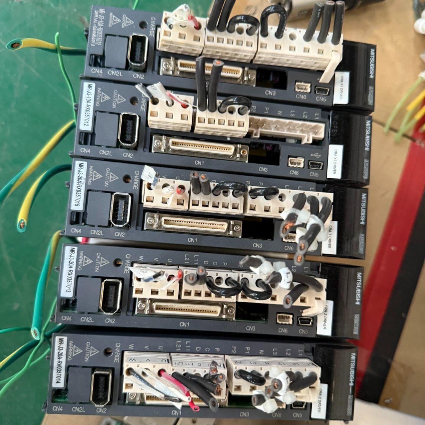 议价MR-J3-10A-RX035T012 伺服驱动器 100W三相交流200-230V维修