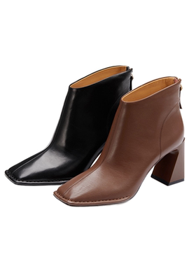 westory22年秋冬新款方头中缝线纯色粗高跟时装短靴小众82361