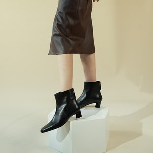 westory西部牛仔女鞋2025秋冬新款尖头粗跟短靴女真皮短筒靴